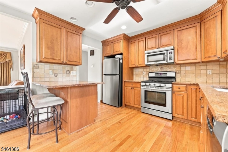 161 Manchester Ave Property Photo 11
