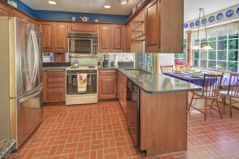 527 Ridge Rd Property Photo 14
