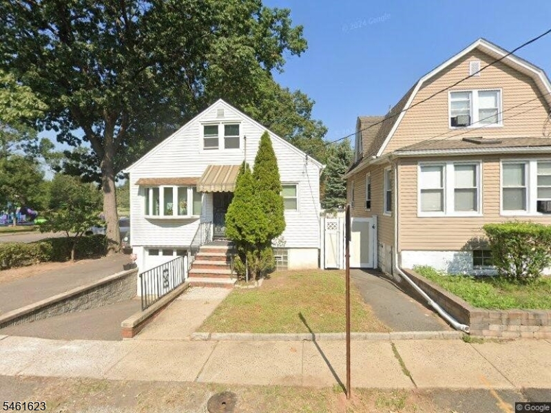 523 Columbia Ave Property Photo 1