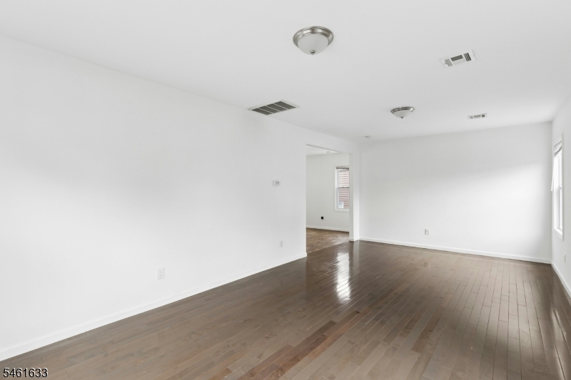9 May Ter 2 Property Photo 3