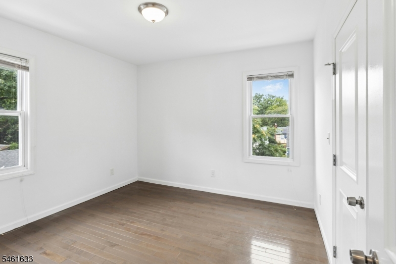9 May Ter 2 Property Photo 9