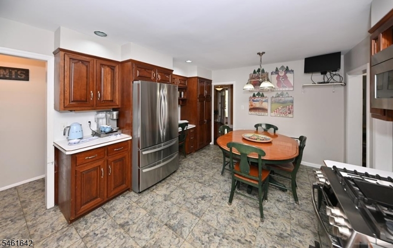 195 Hamilton Ave Property Photo 11