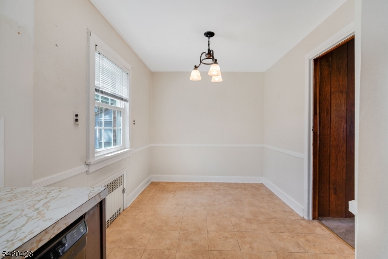 8 Decker Ave Property Photo 11