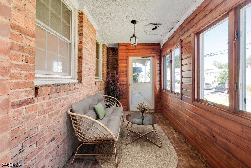 8 Decker Ave Property Photo 14