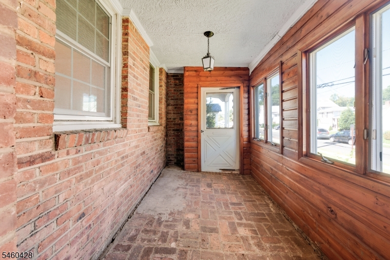 8 Decker Ave Property Photo 15