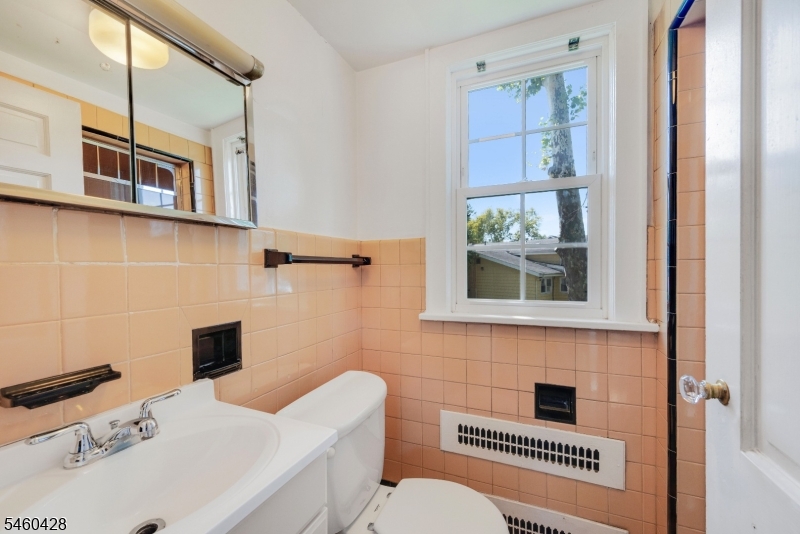 8 Decker Ave Property Photo 24
