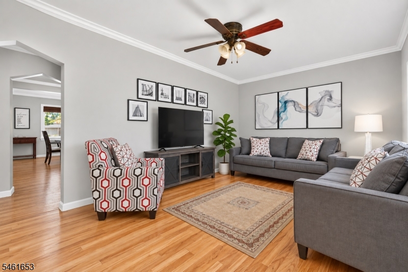 187 Kent St Property Photo 2