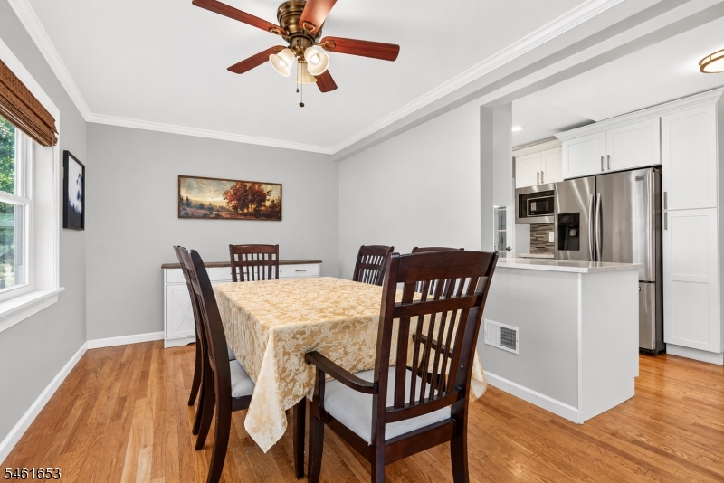 187 Kent St Property Photo 6
