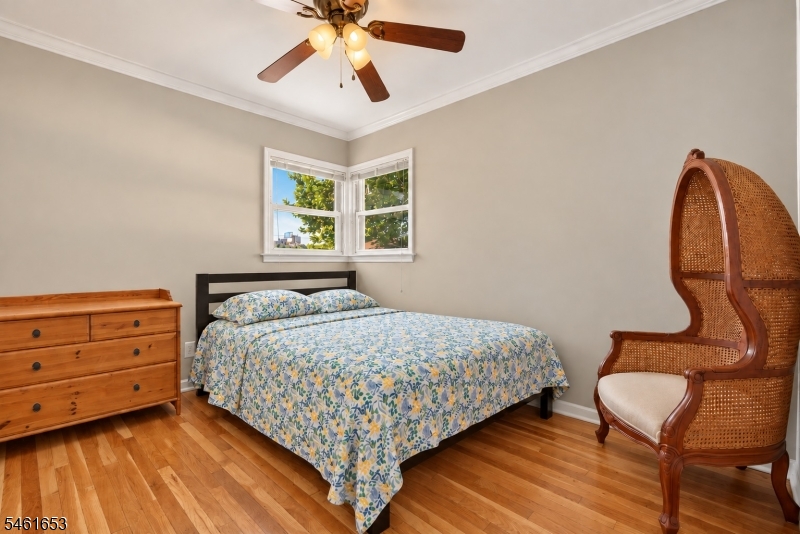 187 Kent St Property Photo 10