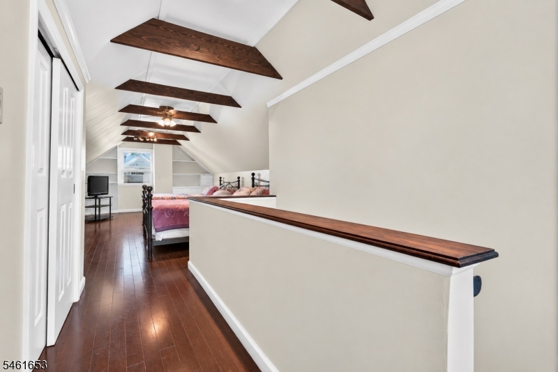 187 Kent St Property Photo 13