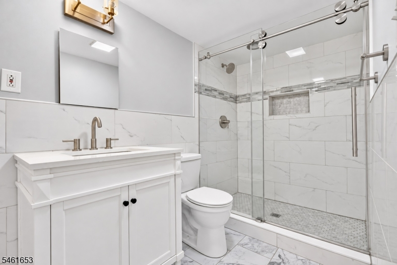 187 Kent St Property Photo 20