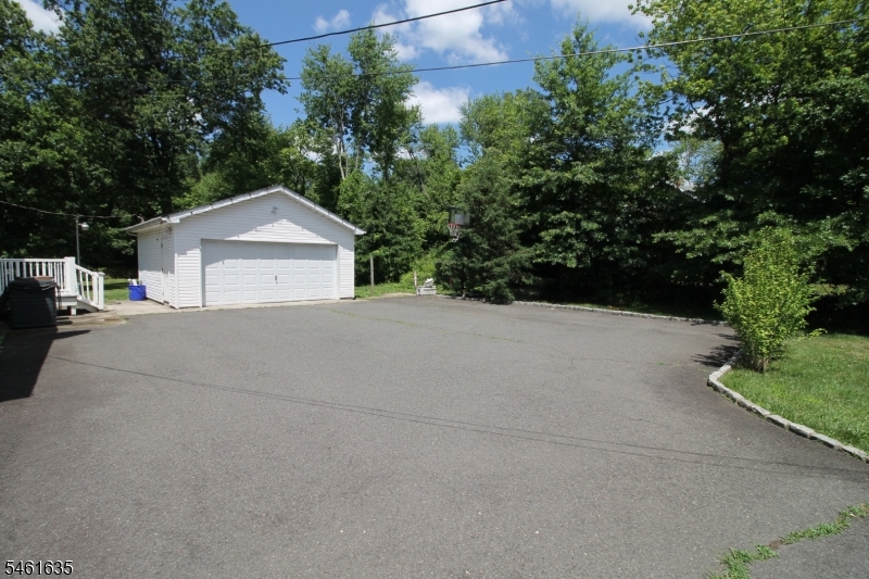 199 Finderne Ave Property Photo 2