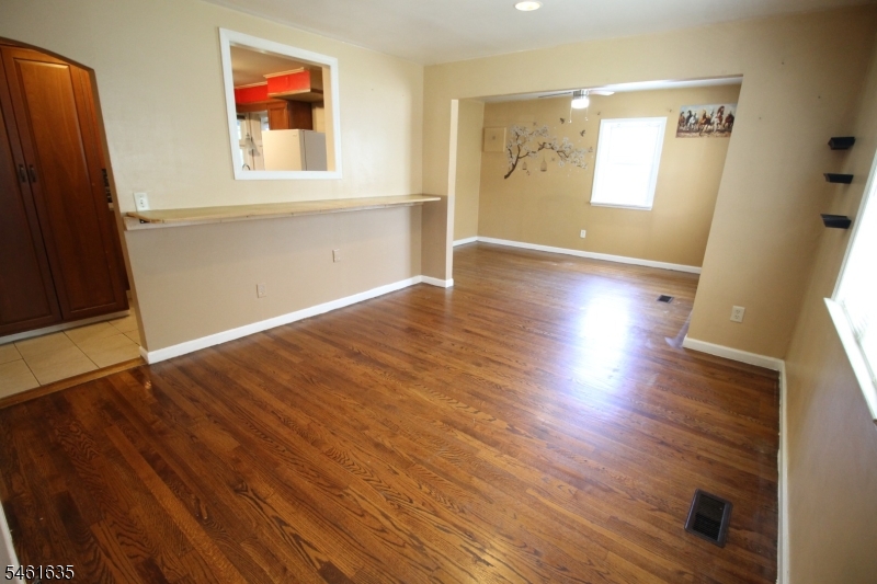 199 Finderne Ave Property Photo 5