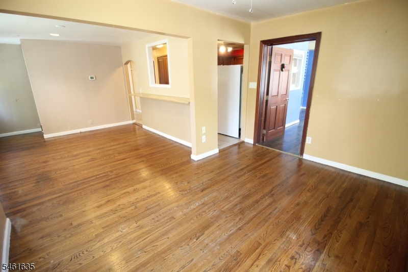 199 Finderne Ave Property Photo 6