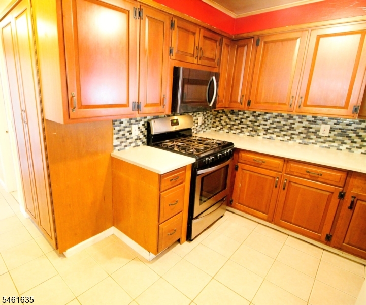 199 Finderne Ave Property Photo 12