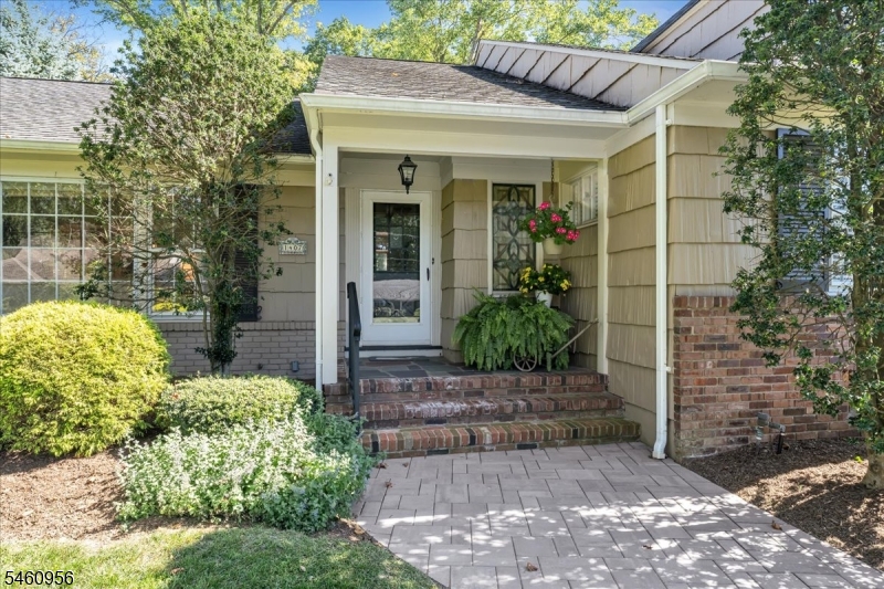 1407 Chapel Hill Rd Property Photo 3