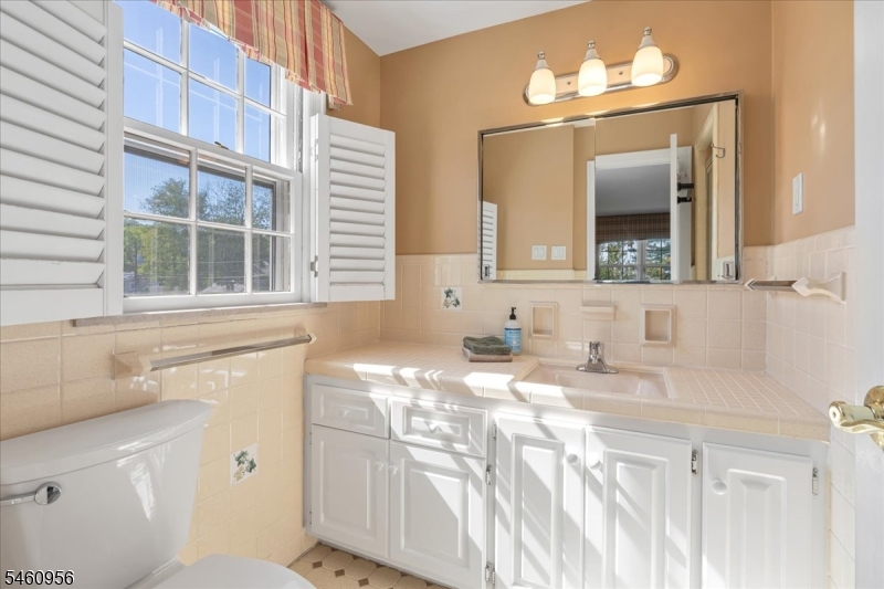 1407 Chapel Hill Rd Property Photo 21