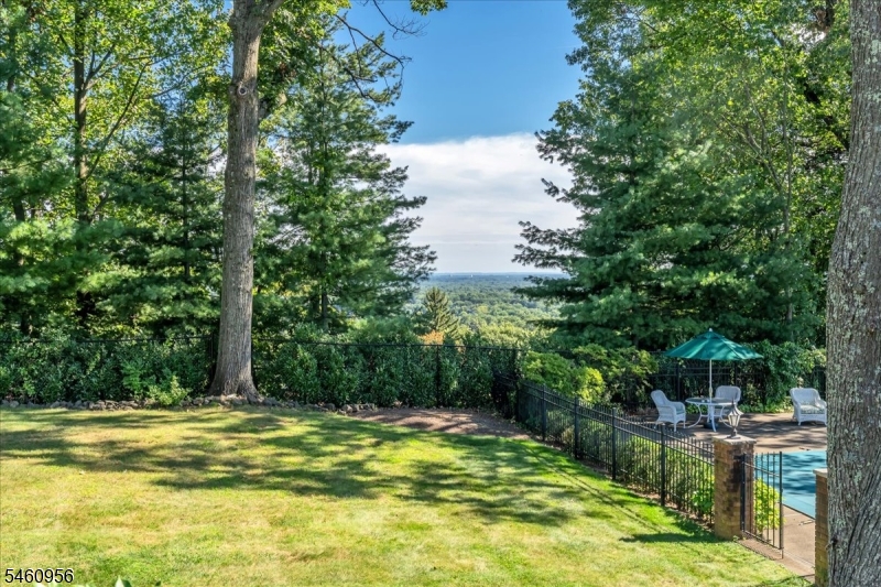 1407 Chapel Hill Rd Property Photo 37