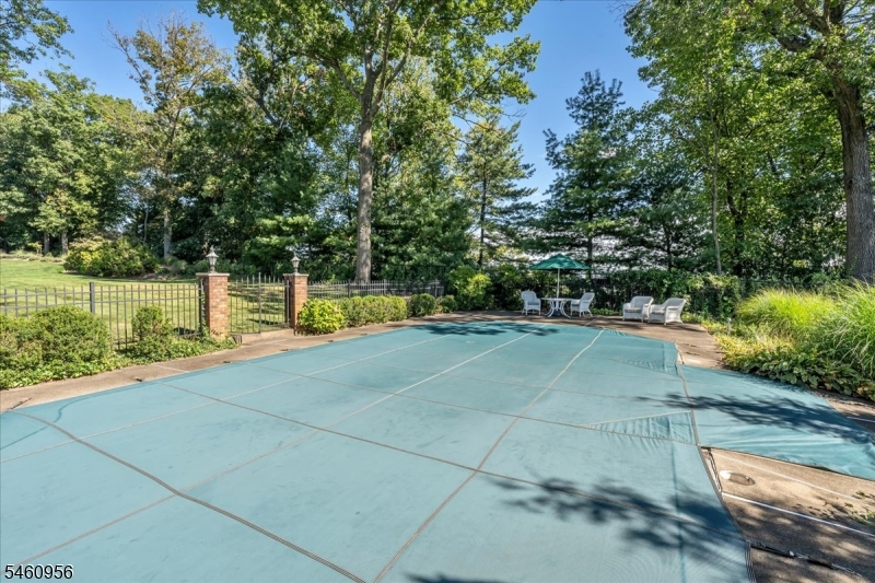 1407 Chapel Hill Rd Property Photo 41