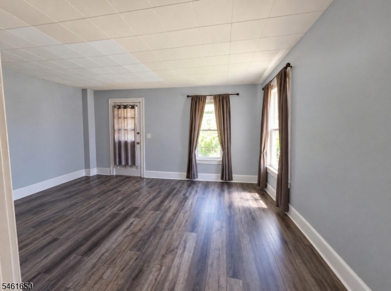 307 Duer St Property Photo 2
