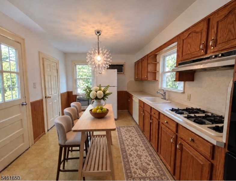307 Duer St Property Photo 3
