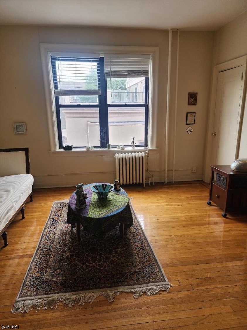 1055 Boulevard Property Photo 14