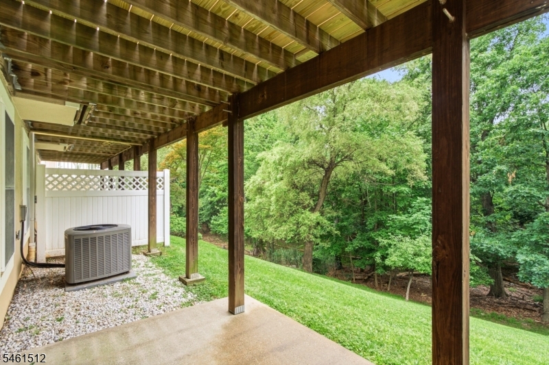 16 Magnolia Way Property Photo 28
