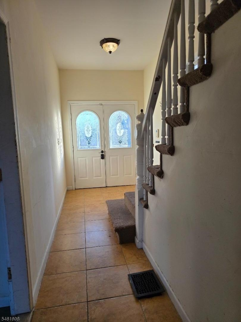 16 Offord St Property Photo 3