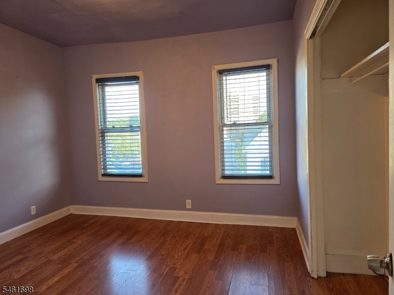 16 Offord St Property Photo 15