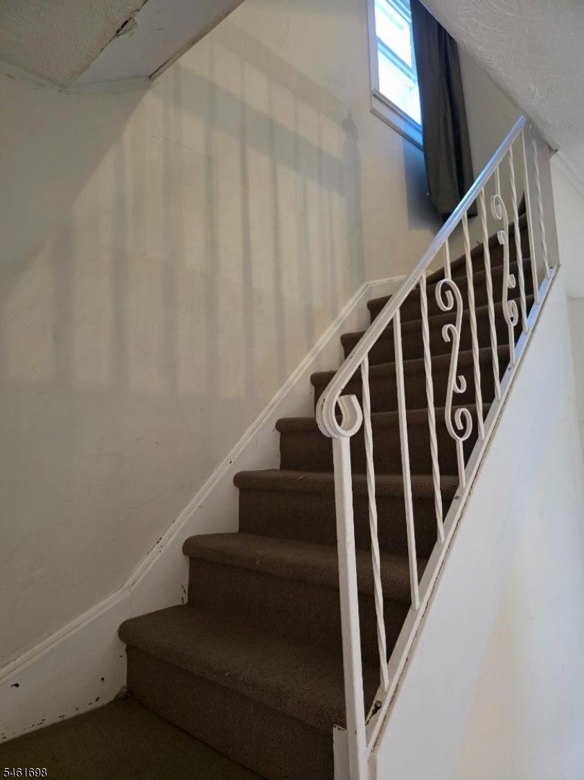 16 Offord St Property Photo 17
