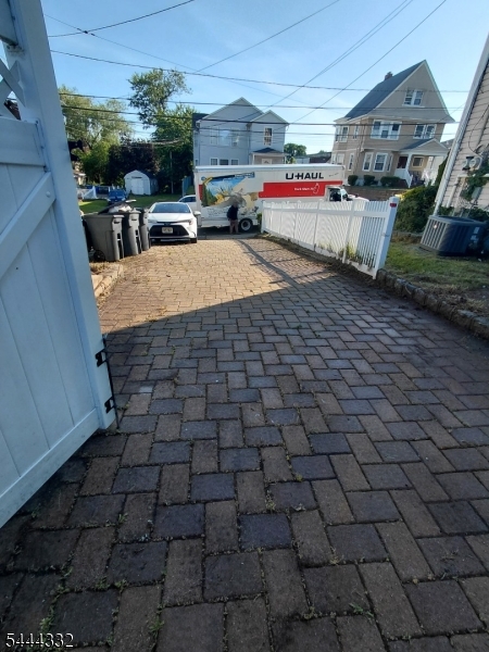 16 Offord St Property Photo 25