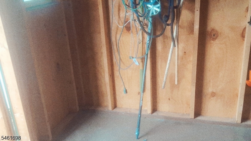 16 Offord St Property Photo 29