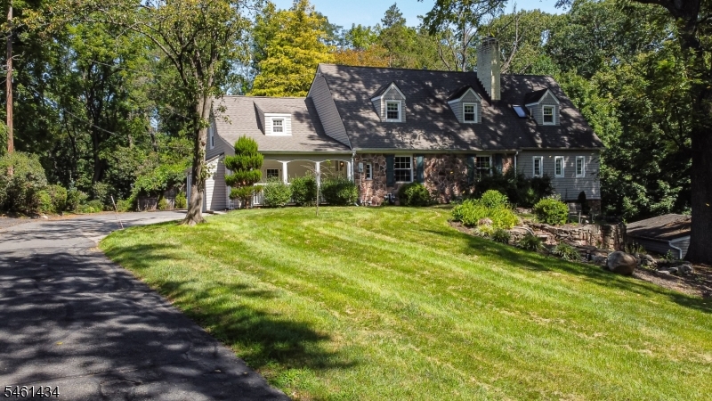 170 New Providence Rd Property Photo 1