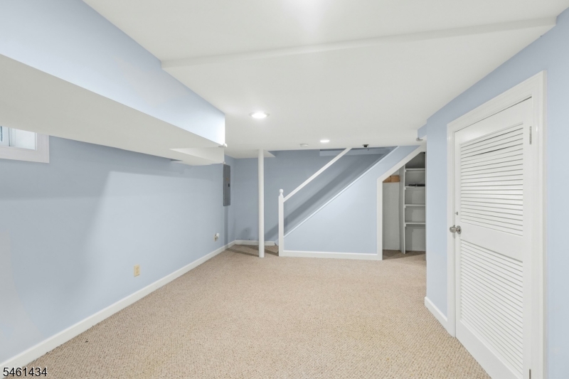 170 New Providence Rd Property Photo 28
