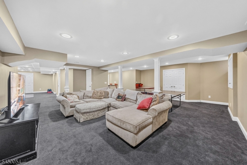 22 Jarombek Dr Property Photo 38