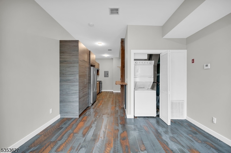 180 Spring St 203 Property Photo 10