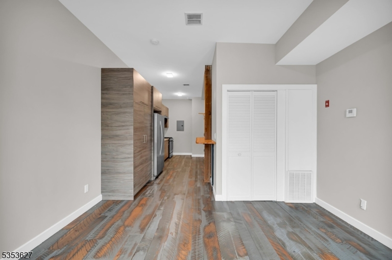 180 Spring St 203 Property Photo 11