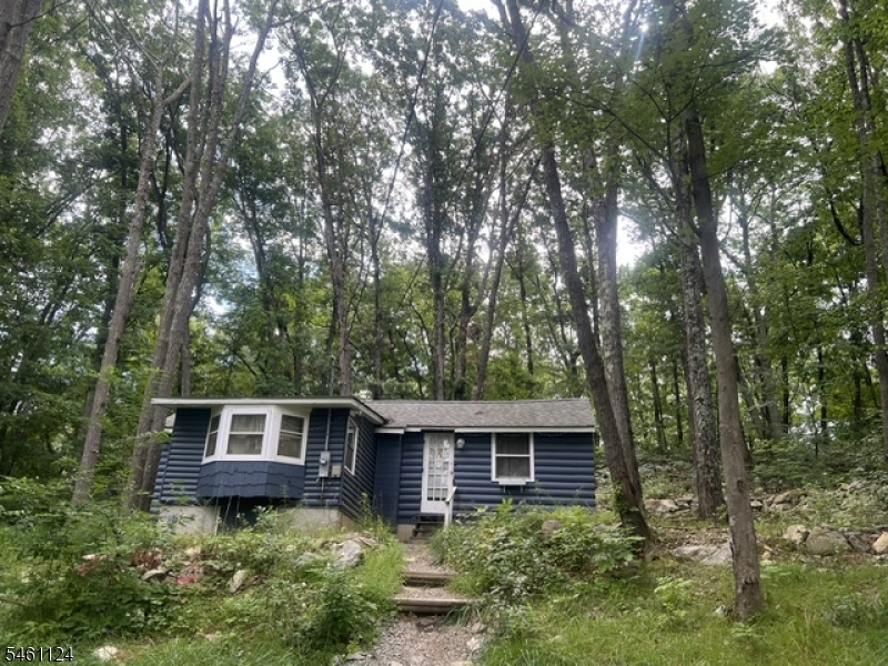 26 Cedar Ln Property Photo 1