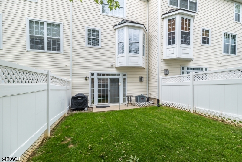 13 Hope St Property Photo 3