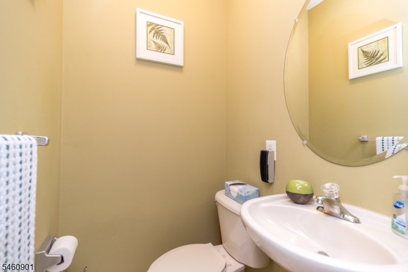 13 Hope St Property Photo 21