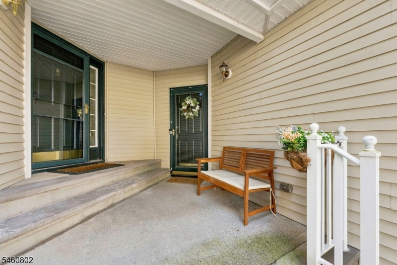 9 Old Orchard Ct Property Photo 2