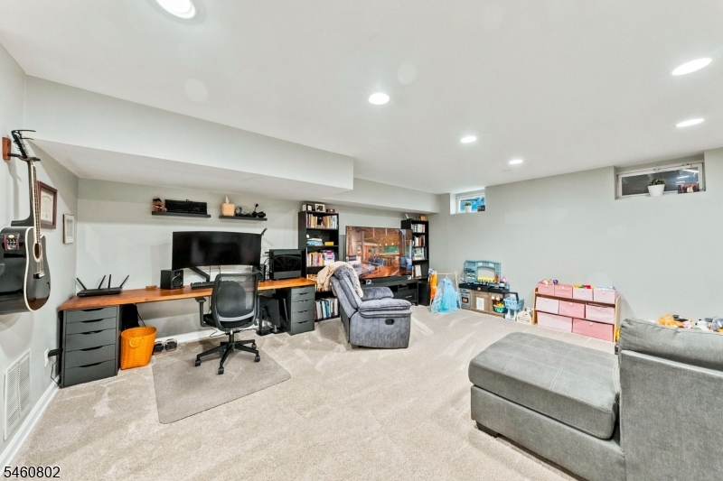 9 Old Orchard Ct Property Photo 19