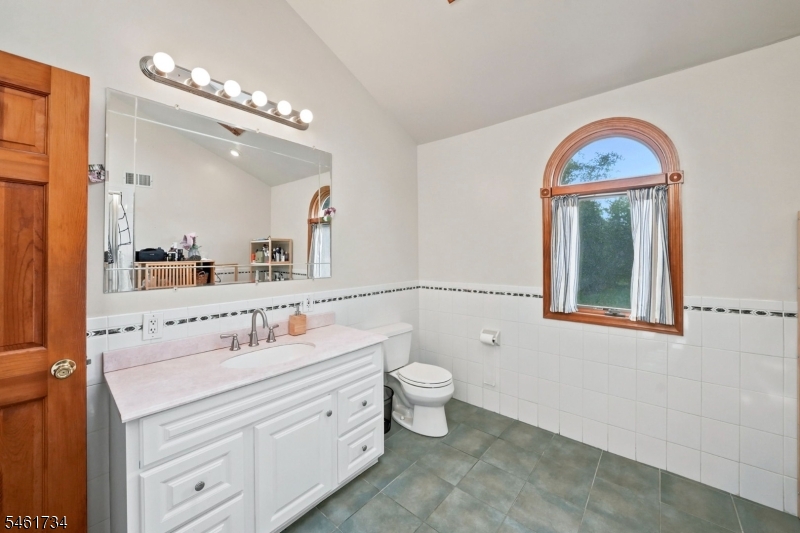 126 Martin Dr Property Photo 10