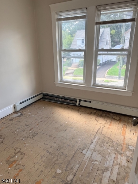 1525 Bond St Property Photo 12