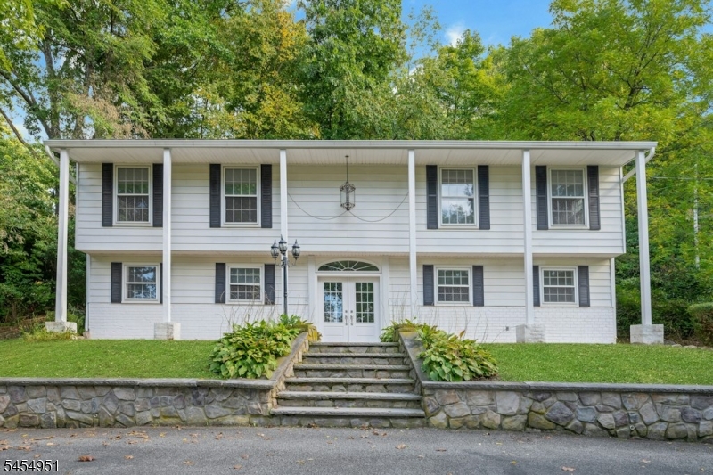 26 Scenic Dr Property Photo 1