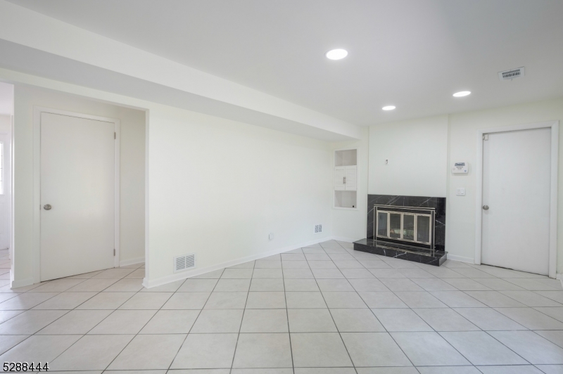 31 Harwood Pl Property Photo 13