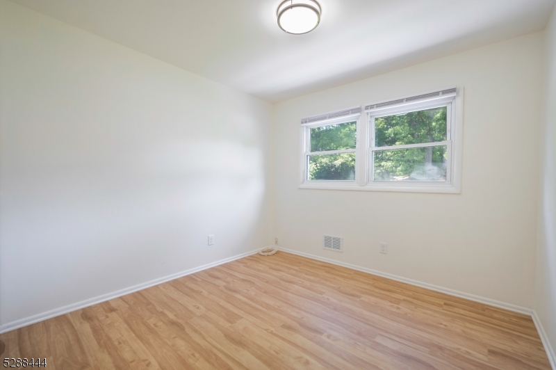 31 Harwood Pl Property Photo 16