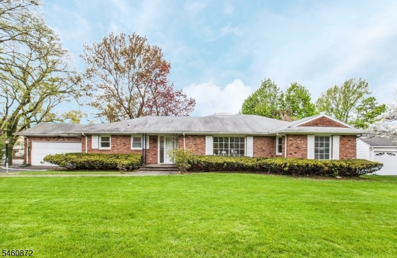 1 Deerfield Rd Property Photo 1