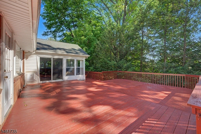 41 Charwalt Dr Property Photo 34