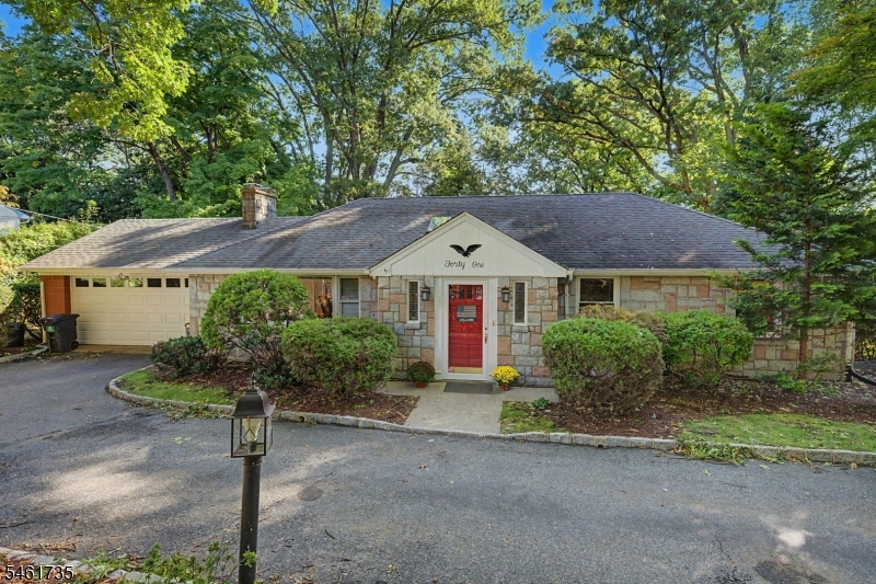 41 Charwalt Dr Property Photo 41